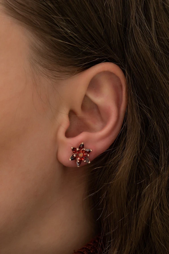 925 Ayar Kırmızı Lotus Çiçeği Küpe Kadın Gümüş Küpe ürün görseli