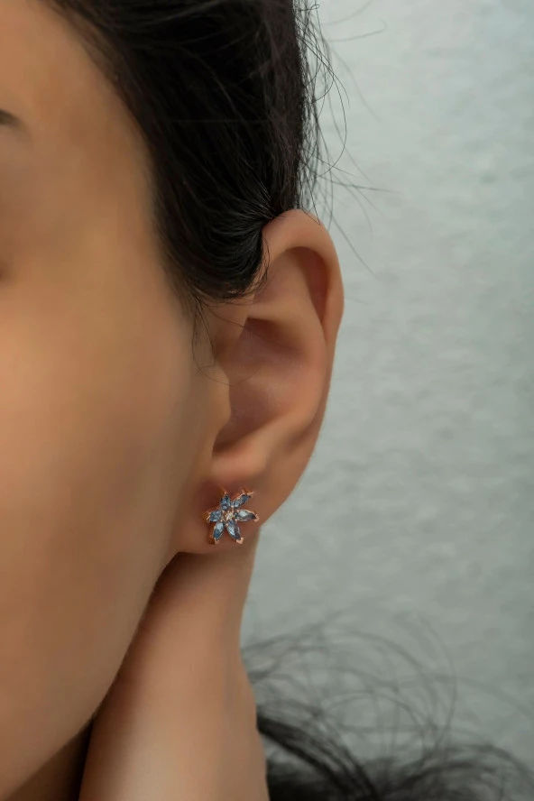 925 Ayar Gümüş Aquamarin Taşlı Lotus Çiçeği Küpe ürün görseli