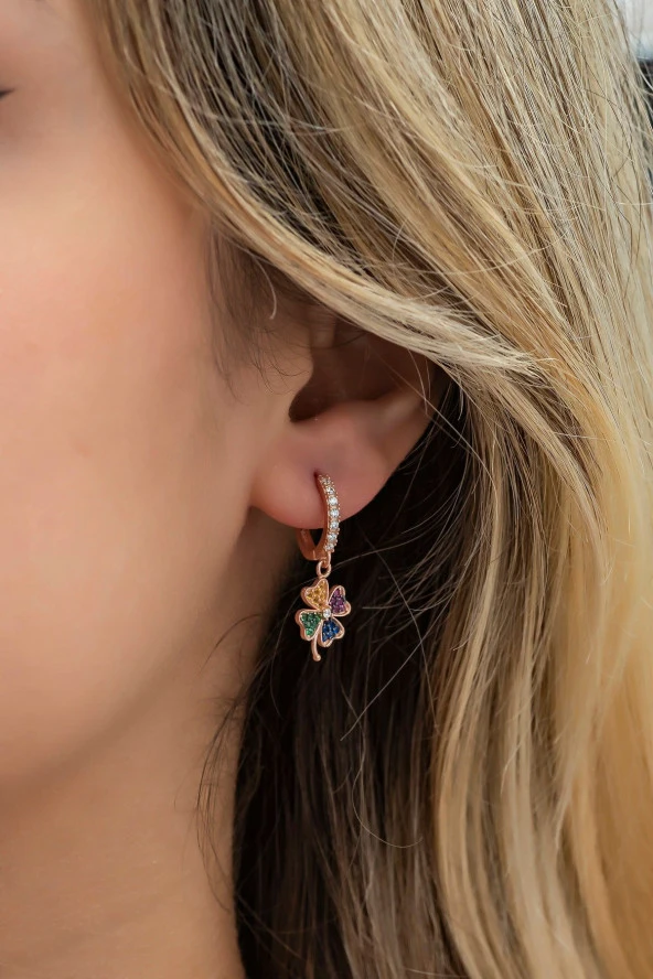 925 Ayar Gümüş 10 mm Sallantılı Mix Taşlı YoncaKüpe ürün görseli