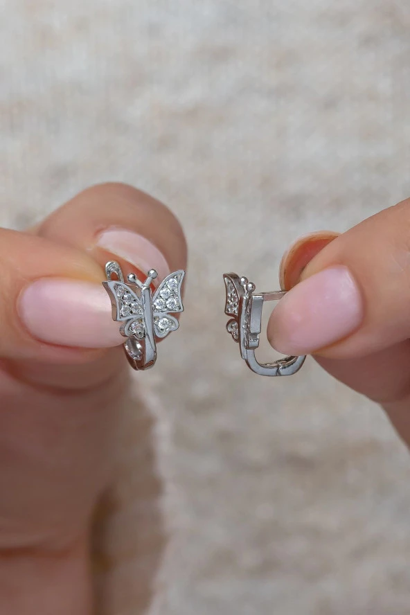 925 Ayar Gümüş Rodyumlu Zirkon Taşlı Kelebek Küpe ürün görseli