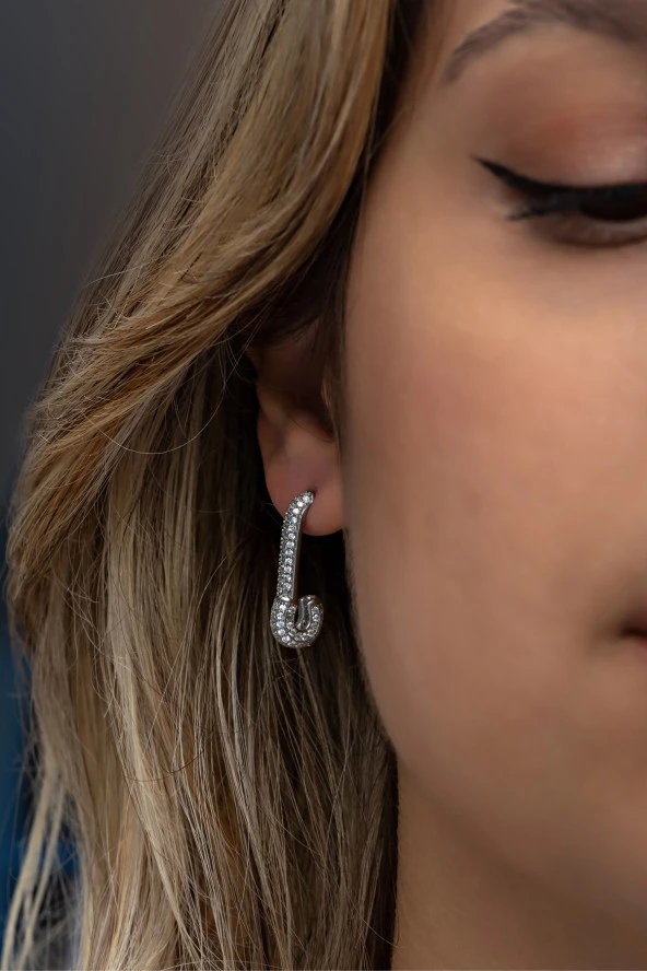 925 Ayar Gümüş Rodyumlu Çengel İğne Küpe ürün görseli