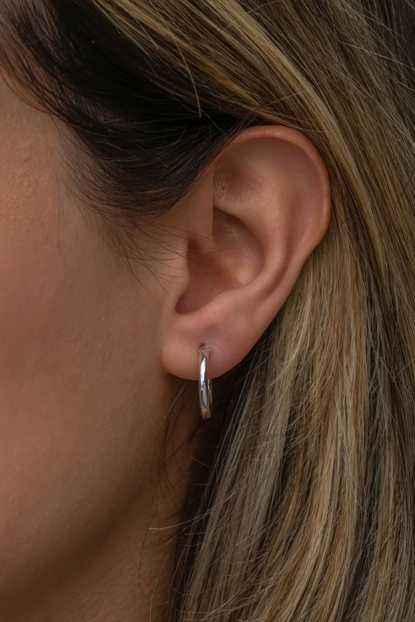 925 Ayar Gümüş Rodyumlu 14 mm Halka Küpe ürün görseli