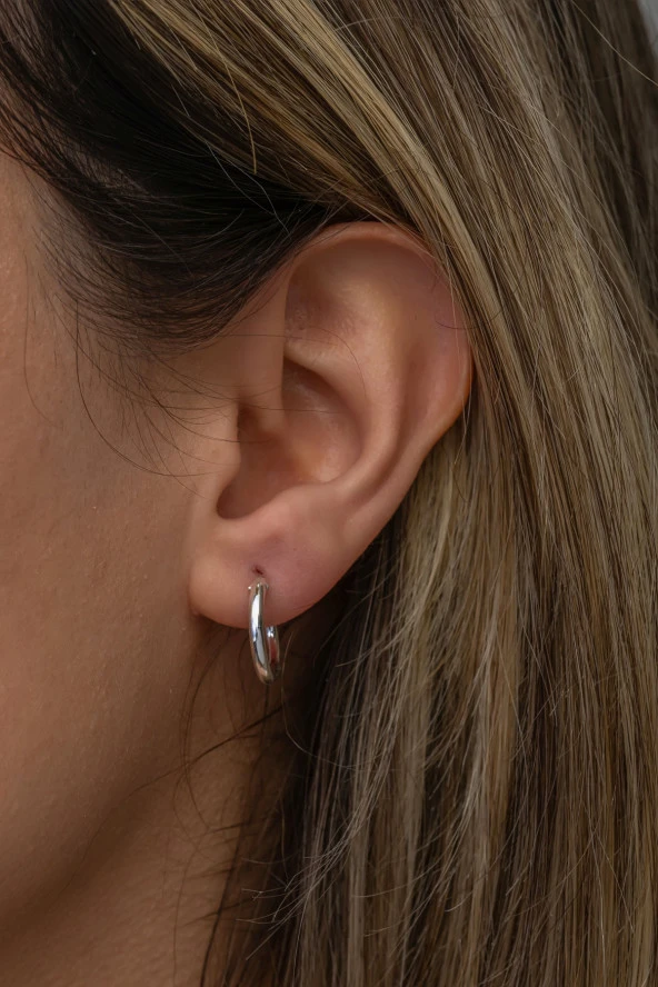 925 Ayar Gümüş Rodyumlu 12 mm Minik Halka Küpe ürün görseli