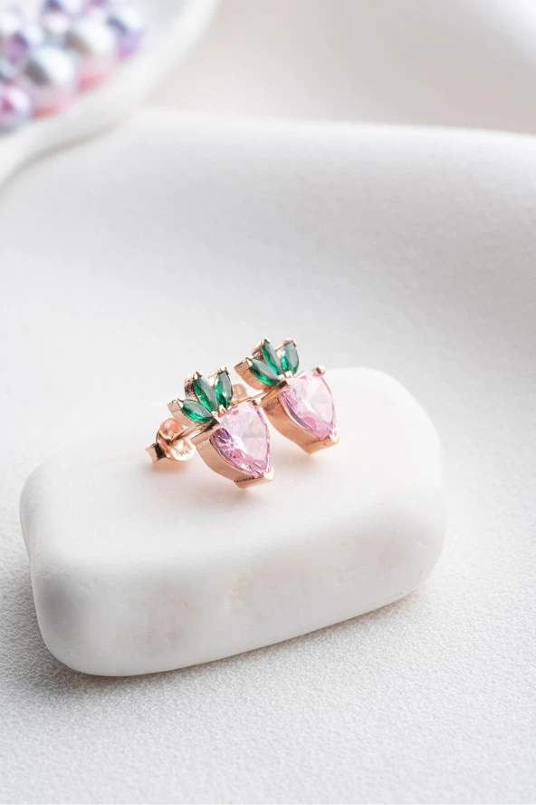 925 Ayar Gümüş Rose Kaplama Pembe Taşlı Çilek Küpe ürün görseli