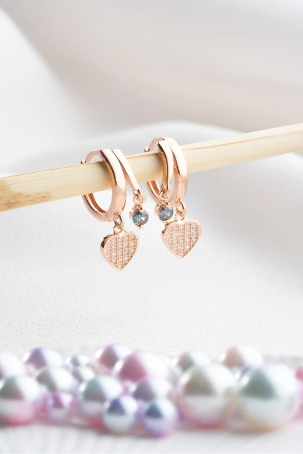 925 Ayar Gümüş Rose Mistik Topaz Taşlı 12 mm Kalpli  Küpe ürün görseli