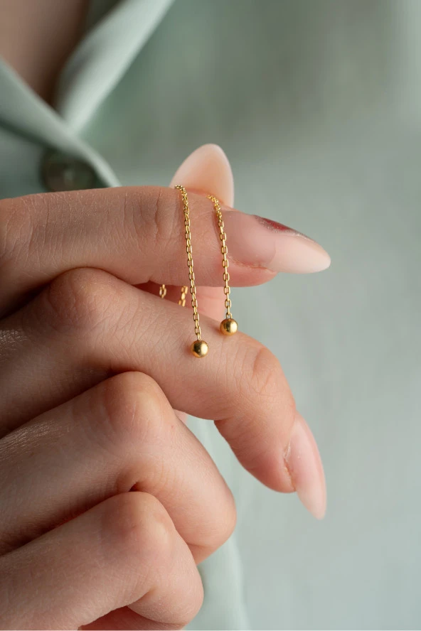 925 Ayar Gümüş Gold Kaplama Minik Toplu Zincir Küpe ürün görseli