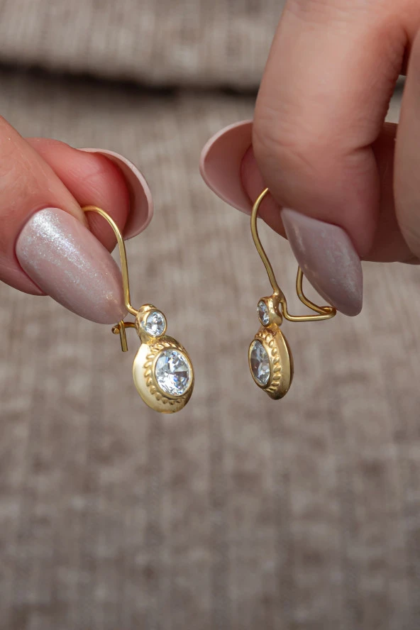 925 Ayar Gümüş Gold Kaplama Elmas Montür Tektaş Küpe ürün görseli