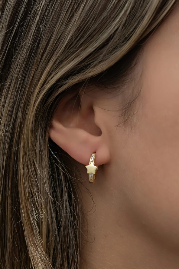 925 Ayar Gümüş Gold Kaplama Yıldız Detay 15 mm Halka Küpe - Resim 2