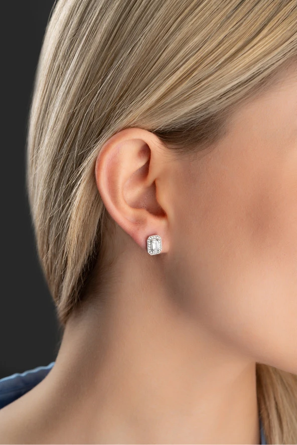 925 Ayar Gümüş Rodyum Kaplama Baget Taşlı Tektaş Küpe ürün görseli