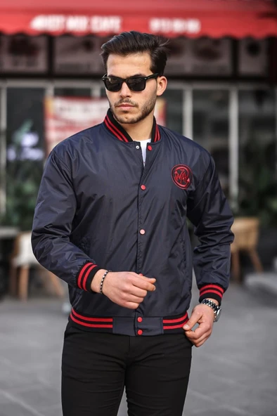 Göğsünde Kırmızı Renk Amblem Detaylı Spor Model Kolej Mont Lacivert Renk