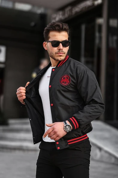Göğsünde Kırmızı Renk Amblem Detaylı Spor Model Kolej Mont Siyah Renk - Resim 10