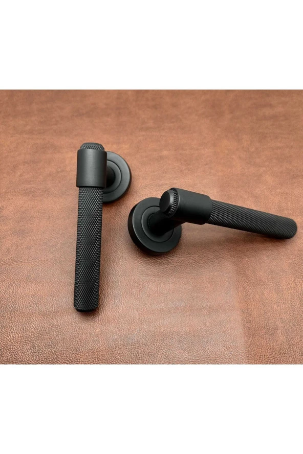 Özen Handles ZK62 Posh Punch Mat Siyah Rozetli Oda Kapı Kolu 3 Takım