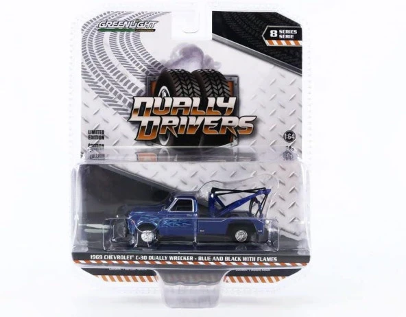 Greenlight Chevrolet C-30 Dually Wrecker Blue And Black With Flames 1/64 Model Araba