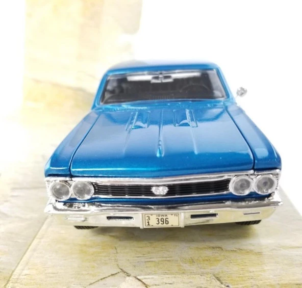 Maisto 1966 Chevrolet Chevelle SS 396 1/24 Model Araba - Resim 3
