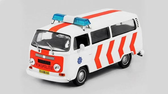 Greenlight 1975 Volkswagen Type 2 1:64 Model Araba