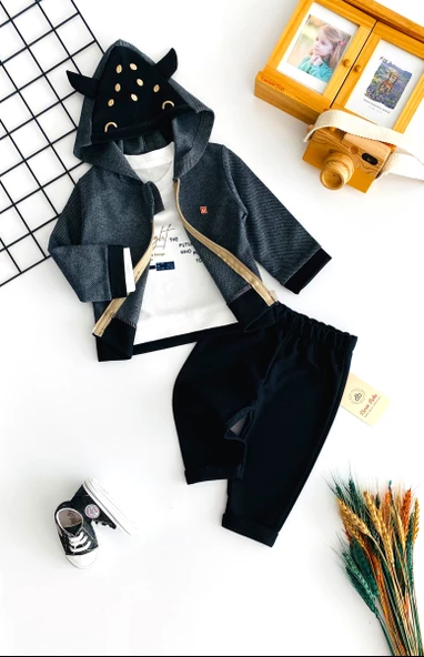 Neşeli Bebekler Kapüşonlu Hırkalı Armalı İki İp Kumaş Üçlü Takım Siyah ürün görseli