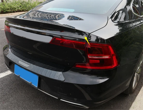 Volvo S90 spoiler (Pianoblack) 2016-2020 arası - 2
