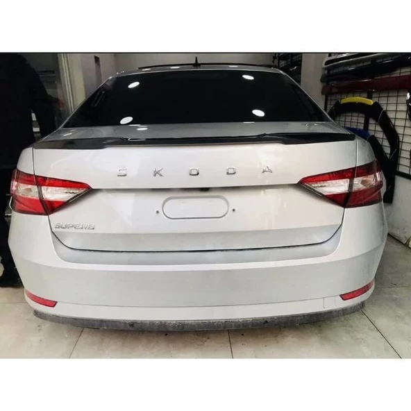 Skoda Octavia M4 spoiler (Pianoblack) 2016-2021 arası - 4
