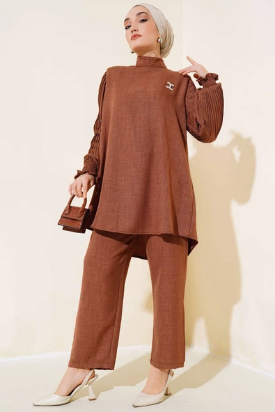 Kolları Piliseli Keten İkili Takım Kahve ürün görseli 1