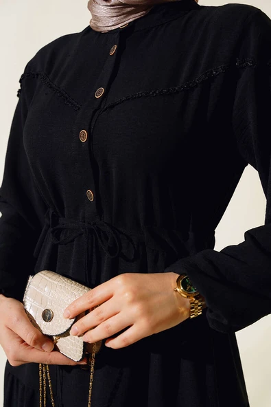 Önü Yarım Düğmeli Kat Kat Elbise Siyah - Resim 4