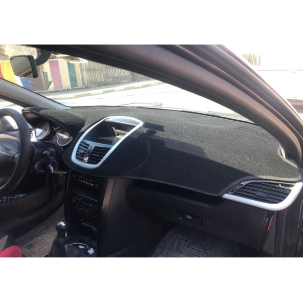 Peugeot 207 2007-2012 Modelleri Için Uygun Torpido Koruma Halısı Siyah Kenar Renk Siyah