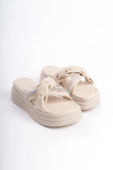 CLARA Düz Topuklu Kurdele Desenli Taşlı Kalın ve Ortopedik Taban Kadın Terlik KT Krem - 4