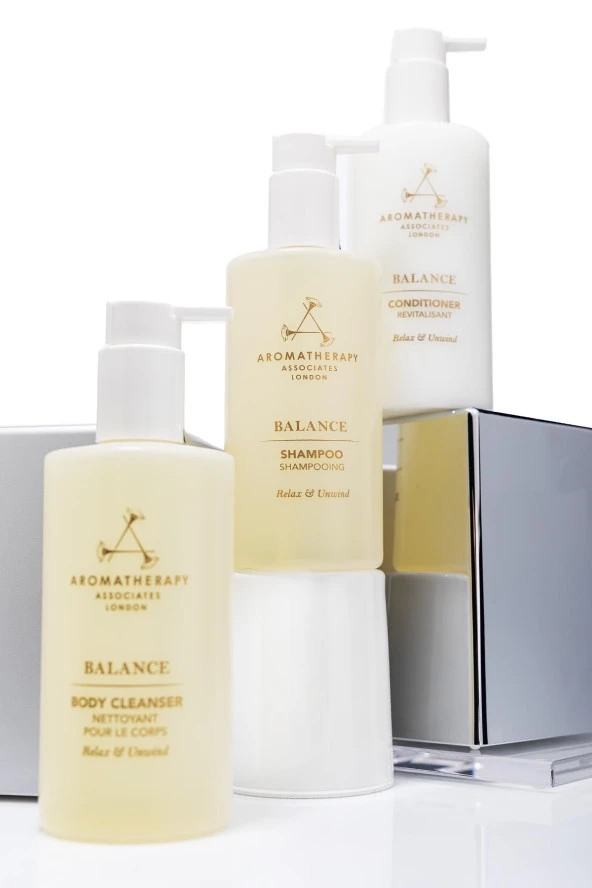 Aromatherapy Associates Balance Shampoo 300 ml + Conditioner 300 ml + Body Cleanser 300 ml