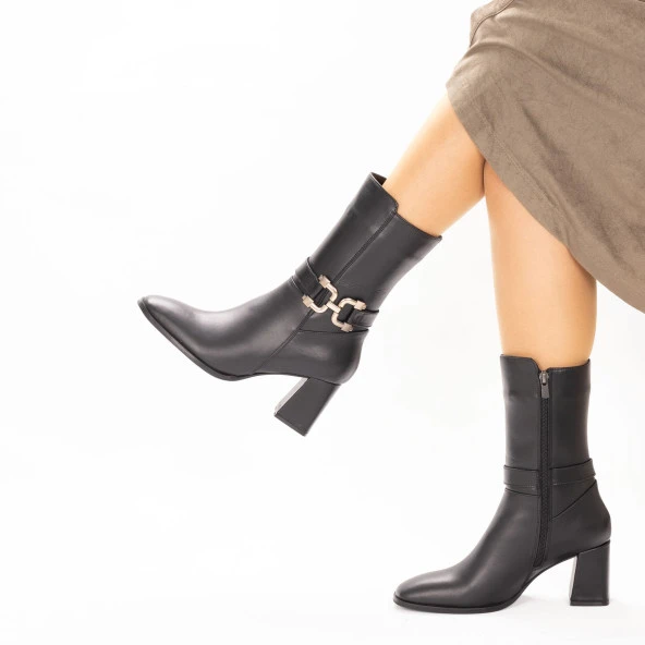 Kadın Hakiki Deri 7 Cm Topuklu Yarım Çizme