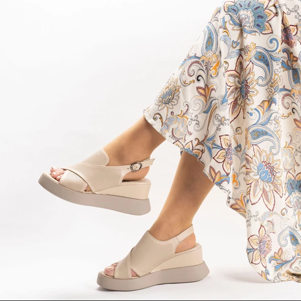 TwoEgoist Kadın Hakiki Deri Günlük Dolgu Topuklu Şık Sandalet - 7