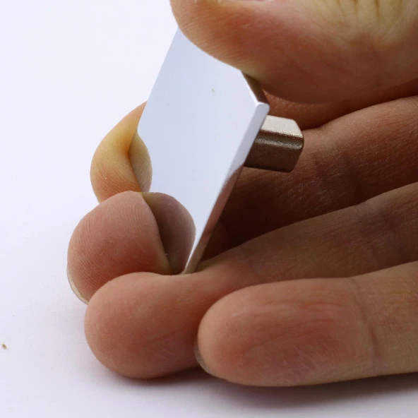 Mobilya Prizma Kulp Mutfak Dolabı Çekmece Dolap Kulpları Kapak Kulpu Kulbu Metal Krom Tek Vidalı - Resim 3