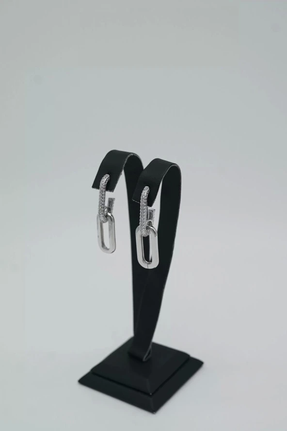 Zirkon Taşlı Zincir Model Gümüş Renk Çelik Küpe - 2