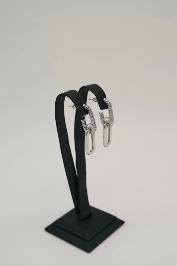 Zirkon Taşlı Zincir Model Gümüş Renk Çelik Küpe - 4