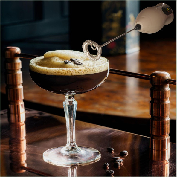 Kalın Sağlam Paslanmaz Çelik Uçlu Ergonomik Elcikli Uzun Şaftlı Çift Komutlu Süt Kahve Köpürtücüsü - 5