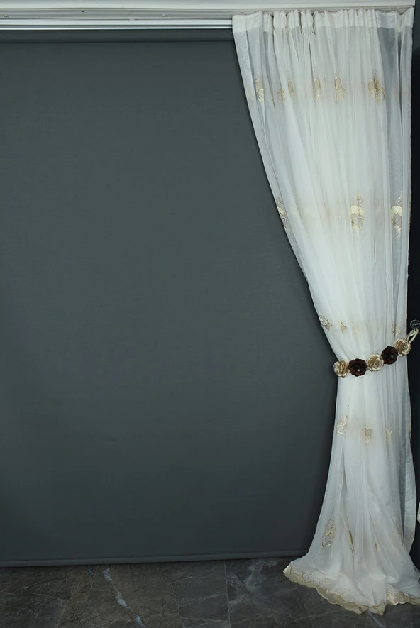 BRODE TAÇ KIRIK BEYAZ RENK TEK KANAT Hazır dikilmiş Pileli Fon Perde 300*260 cm - Resim 6