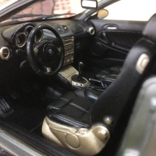 Welly Alfa Romeo GT Gri 1/18 Model Araba - Resim 5