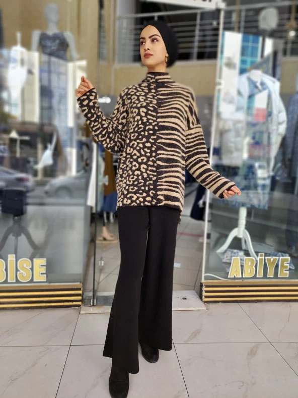 4017 Leopar Desenli Balıkçı Yaka Triko Takım - 2
