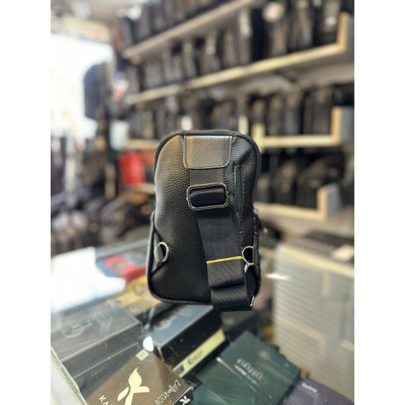 SİYAH SUNİ DERİ ÇAPRAZ BEL ÇANTASI - Resim 2