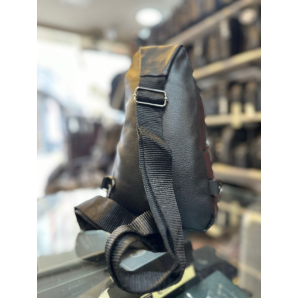 TRG POLO SİYAH  SUNNİ DERİ ÇAPRAZ BEL ÇANTASI ürün görseli 1