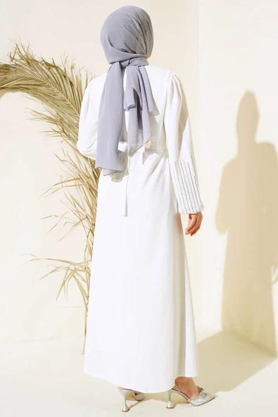 Kolu Taşlı Kuşaklı Elbise Ekru - Resim 3