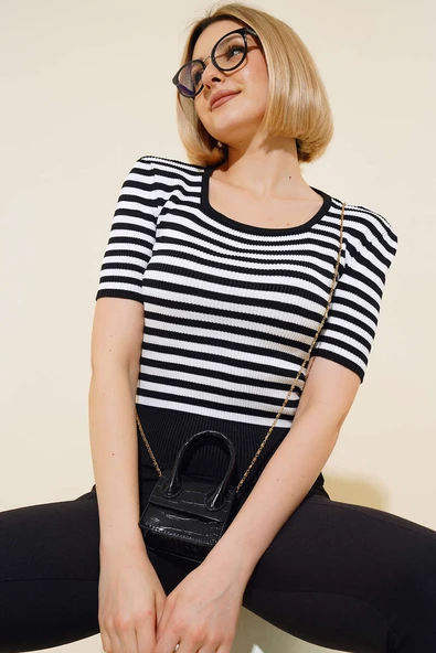 Çizgili Kısa Kol Triko Body Siyah ürün görseli 1