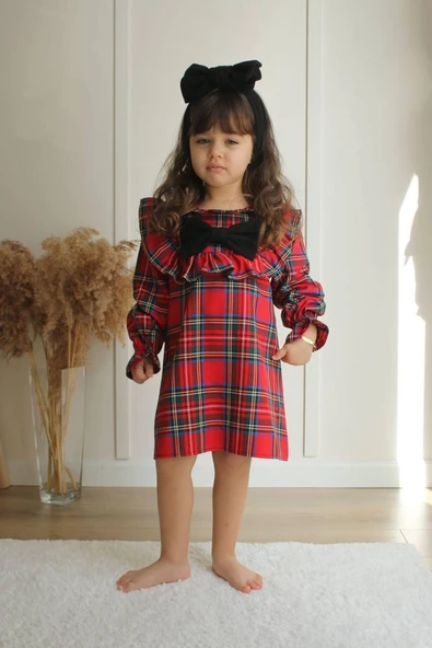 KIZ ÇOCUK FİYONK MODELLİ UZUN KOL ELBİSE ürün görseli