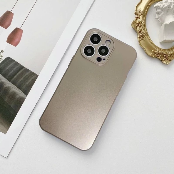 iPhone 13 Pro Metalic Renk Kamera Korumalı Silikon Kılıf - Resim 3