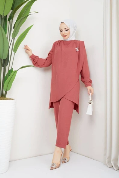 Kadın Kuşaklı Aerobin Iki Çapraz Takım ürün görseli