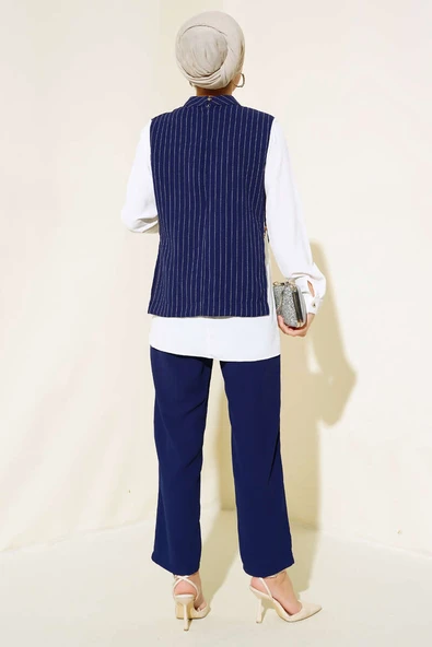 Yanları Aksesuarlı Çizgili Takım Lacivert - Resim 3