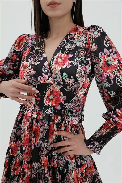 Çiçek Desenli Saten Elbise - Siyah - Resim 6