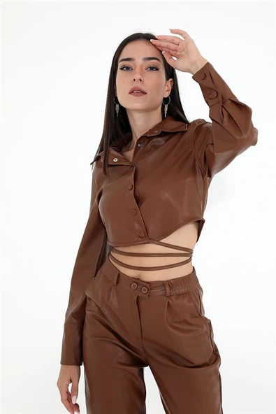 İçi Kadife Bağcıklı Kadın Kısa Deri Gömlek - Taba - Resim 2