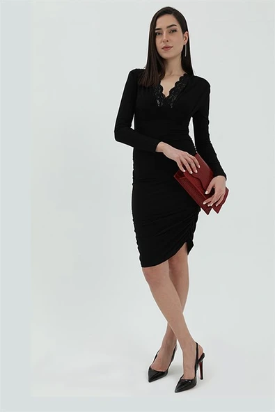 Kruvaze Yaka Dantelli Elbise - Siyah - Resim 3