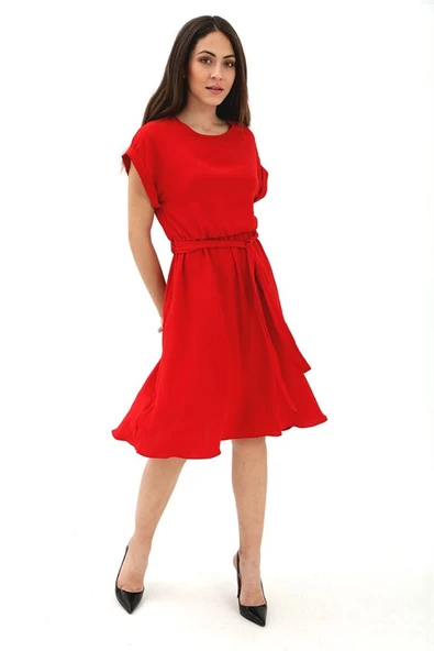 Bisiklet Yaka Beli Büzgülü Kemerli Elbise - Kırmızı - Resim 4