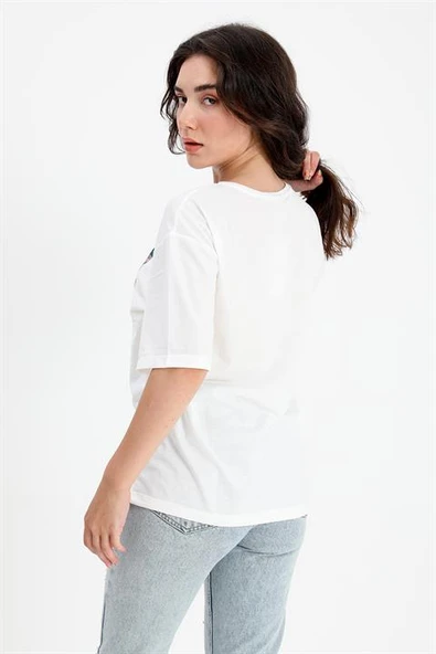 T-shirt Bisiklet Yaka Desenli Kabartma Yazılı - Ekru - Resim 3