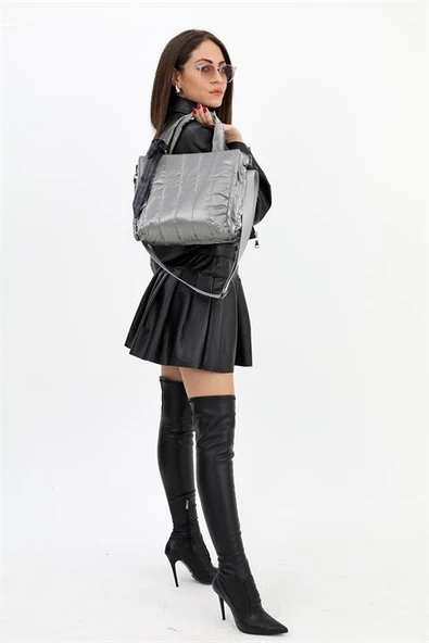 Kabartmalı Fermuarlı Aksesuarlı Omuz Çantası - Antrasit - Resim 3